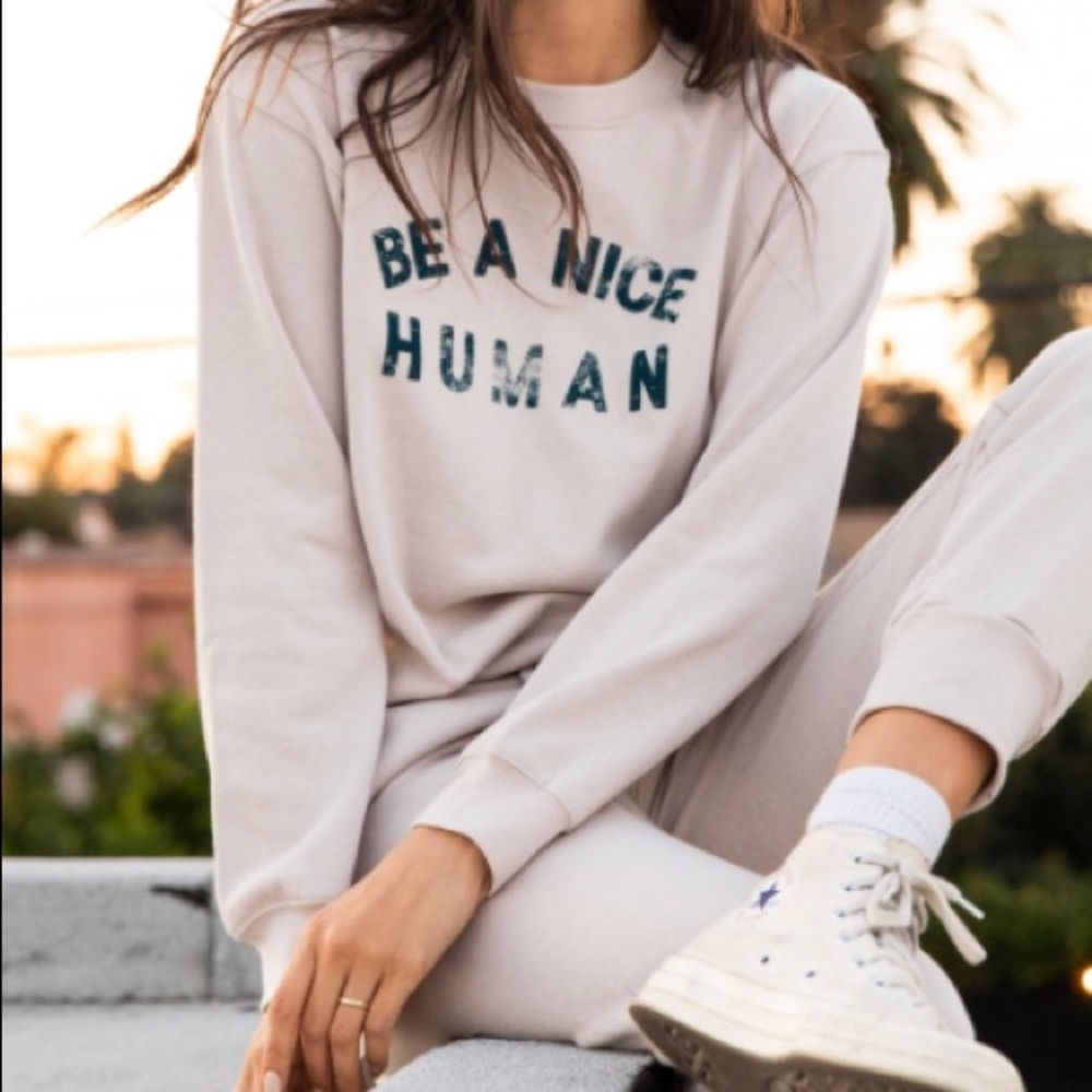 Suburban Riot fleece sweatshirt, with matching sweatpants. Size M. In Oatmeal